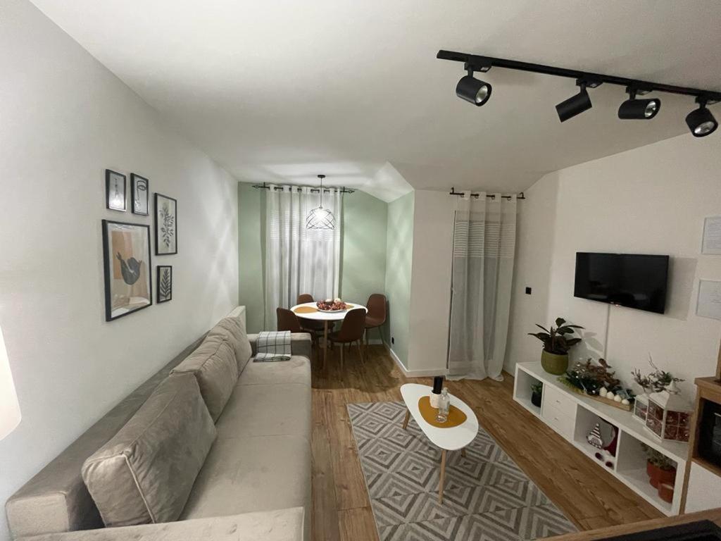 Apartman Element Kruševac 外观 照片